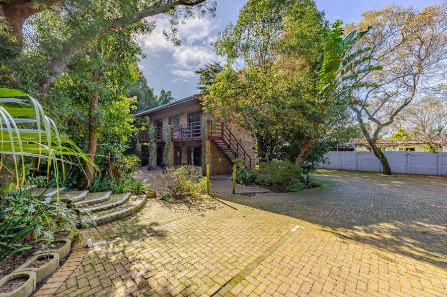 9 Bedroom Property for Sale in Durbanville Western Cape